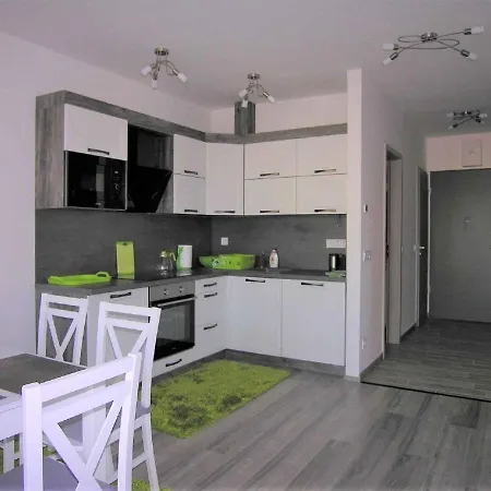 Apartman In 36821 *